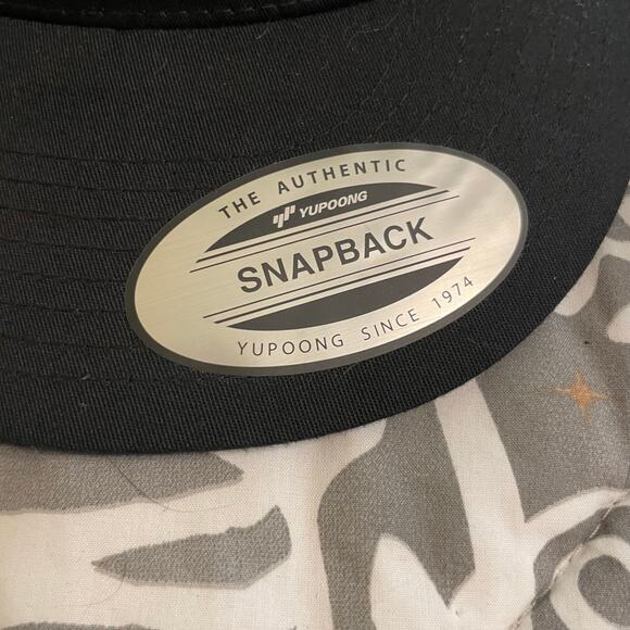 Pilez fast food restaurant Pennsylvania baseball hat black red The Classics - Picture 4 of 7